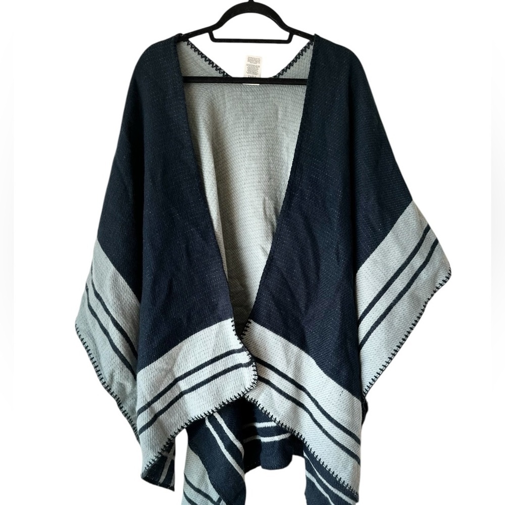 Woolrich Shawl Womens One Size Navy Gray Fringe Wrap Sweater Knit